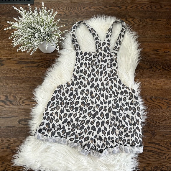 Cheetah Overall Romper - Picture 2 of 6